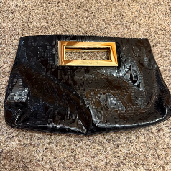 Michael Kors Berkley Clutch Black - Excellent Condition - Picture 2 of 4